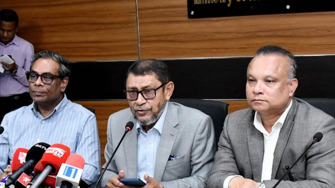Sakhawat urges private hospitals to offer 80% discount on dengue tests