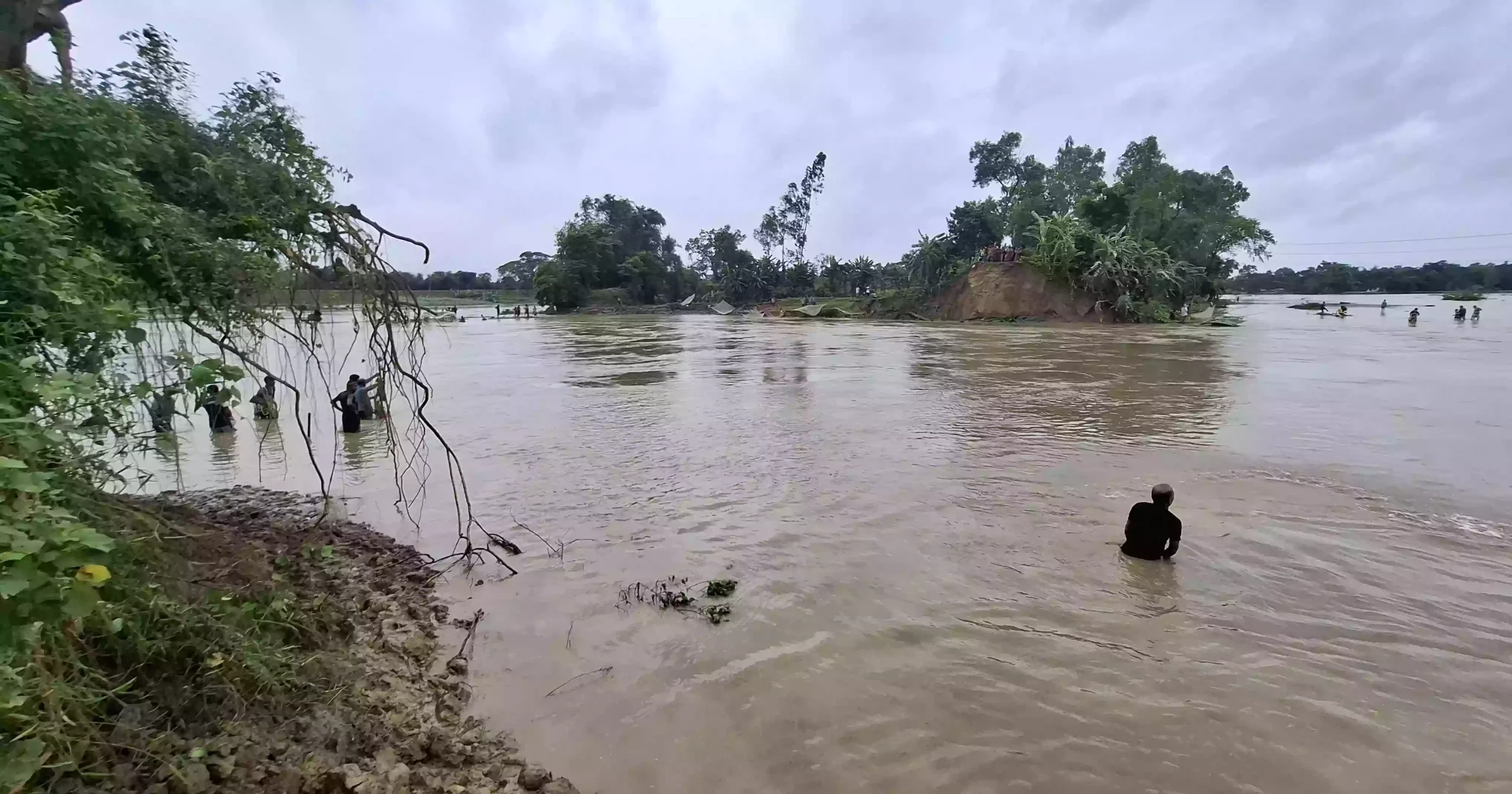 30,000 marooned as Khowai embankment breaches in Habiganj