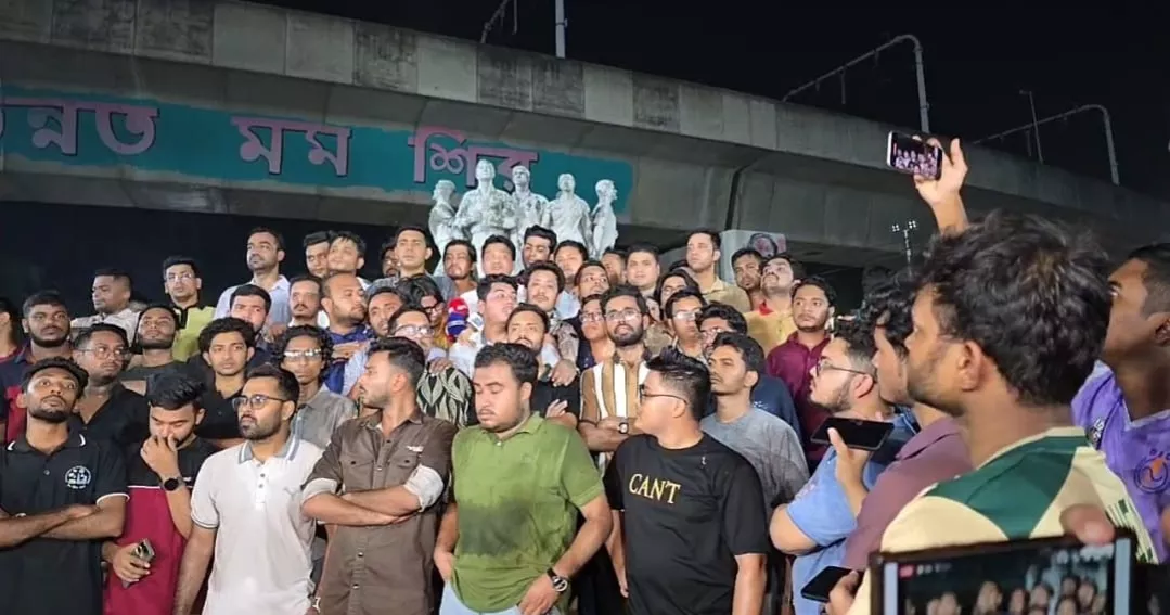 JCD holds protest rally over cocktail explosions at DU